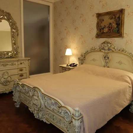 Castle Konti Отель
