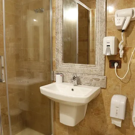 Hotel Castle Konti 4*