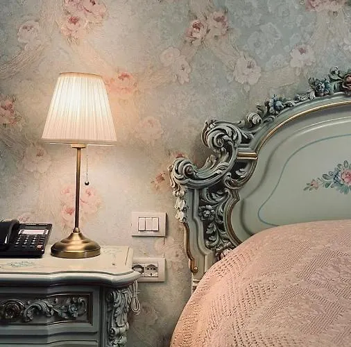 Castle Konti Hotel Vasqarr